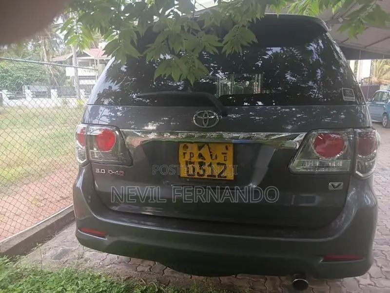 Toyota Fortuner 2014
