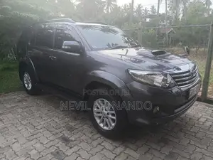 Toyota Fortuner 2014