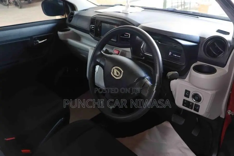 Daihatsu Mira 2017