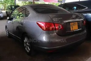 Nissan Bluebird 2010