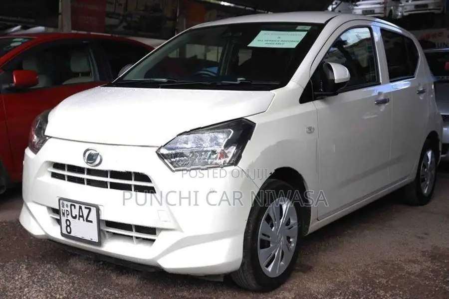 Daihatsu Mira 2017