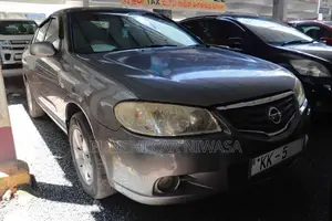 Nissan N 16 2010