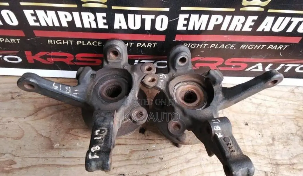 Nissan Sunny FB 15 Front Hub