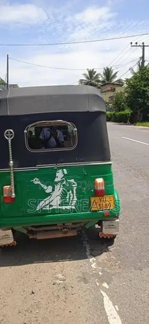 Bajaj RE 4 Stroke 2011
