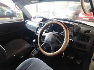 Mitsubishi Pajero 2000