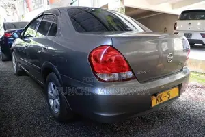 Nissan N 16 2010