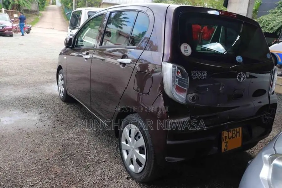 Toyota Pixis 2016