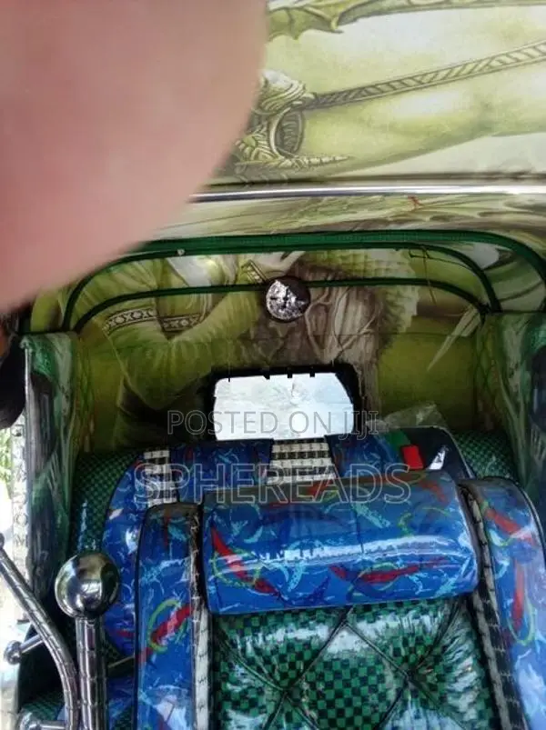 Bajaj RE 4 Stroke 2011