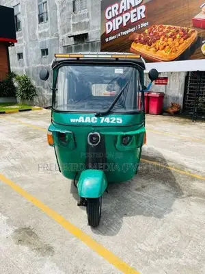 Bajaj RE 2013