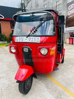 Bajaj RE 2012