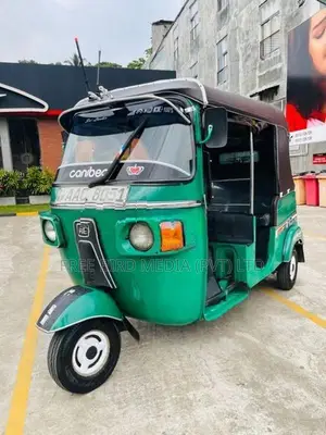 Bajaj RE 2013