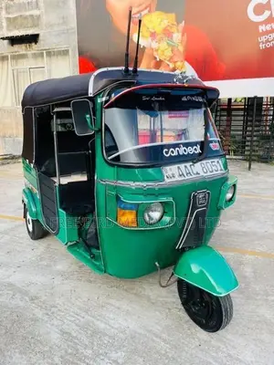 Bajaj RE 2013