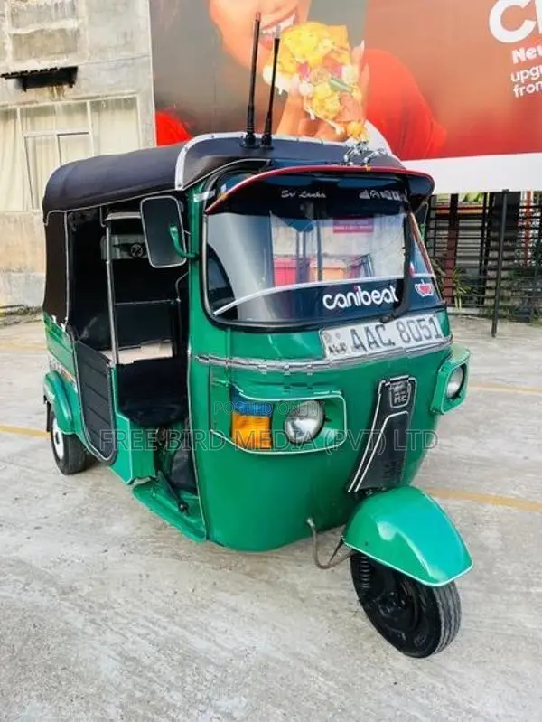 Bajaj RE 2013