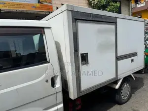 Mazda Bongo 2017