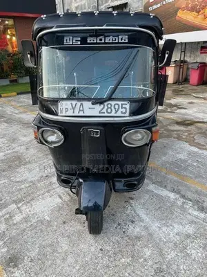 Bajaj RE 2010