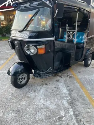 Bajaj RE 2010