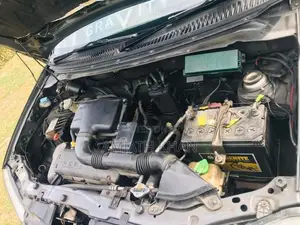 Suzuki Swift 2003