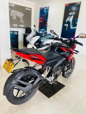 Bajaj Pulsar 150 NS 2016