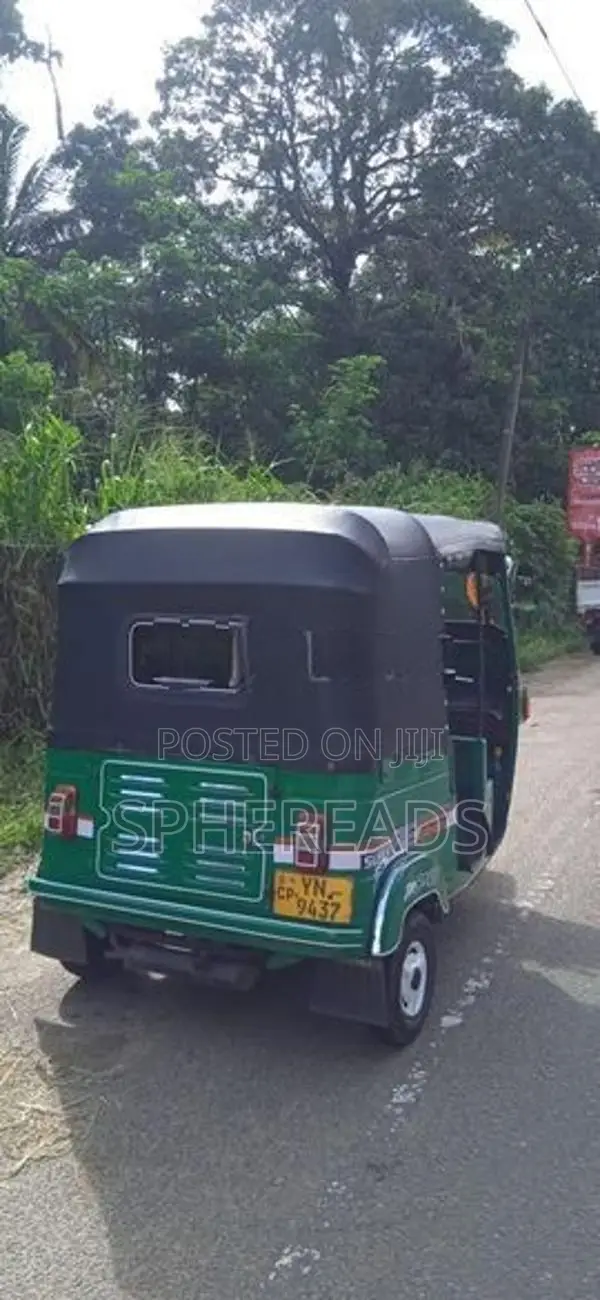 Bajaj RE 4 Stroke 2011
