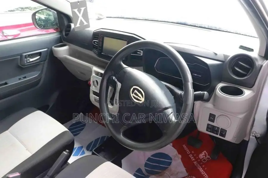 Daihatsu Mira 2017