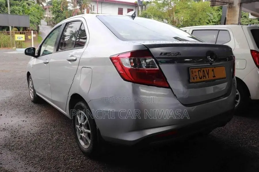 Perodua Bezza 2017