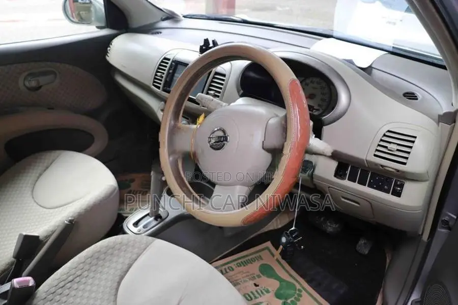 Nissan March AK12 2007