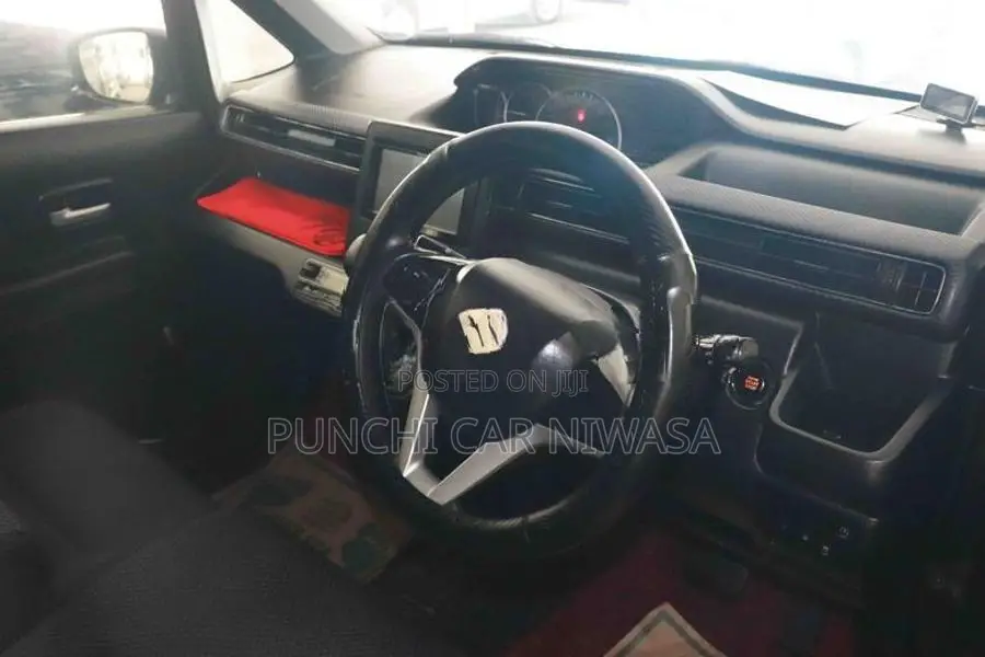 Suzuki Wagon R Premium 2018