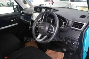 Toyota Roomy 2023