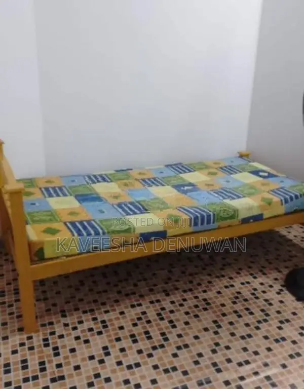 ගැහැණු ළමුන් සදහා නවාතැන් පහසුකම් වත්තල