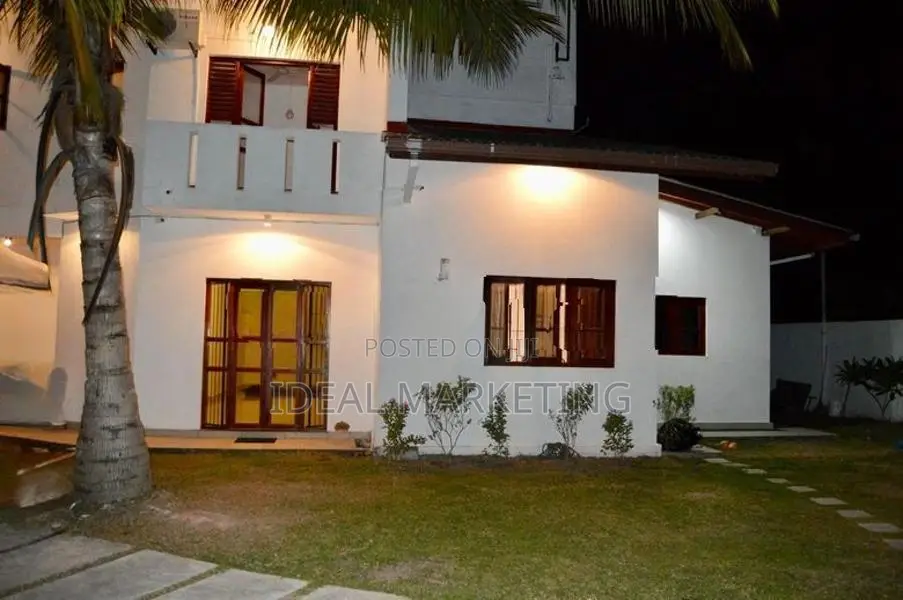 Dehiwala - Spacious House for Rent