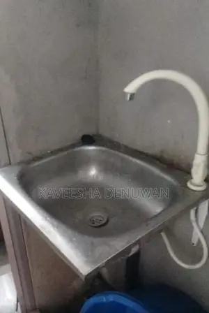 ගැහැණු ළමුන් සදහා නවාතැන් පහසුකම් වත්තල