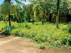 වටිනා බිම්කොටස පර්චස් 7.6 ගනේමුල්ල