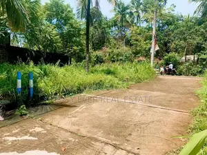 වටිනා බිම්කොටස පර්චස් 7.6 ගනේමුල්ල