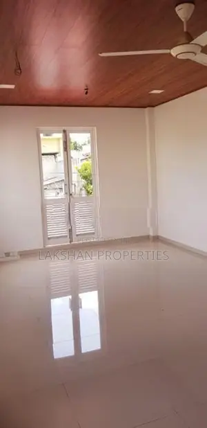 Two Storey House for Sale in Boralesgamuwa Werahera