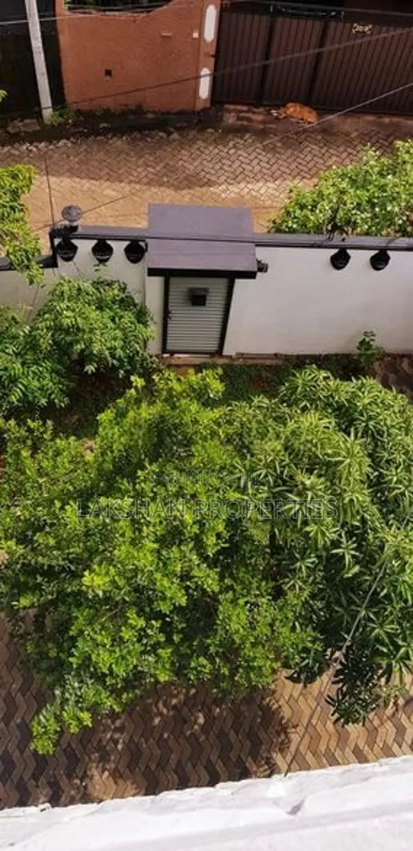 Two Storey House for Sale in Boralesgamuwa Werahera