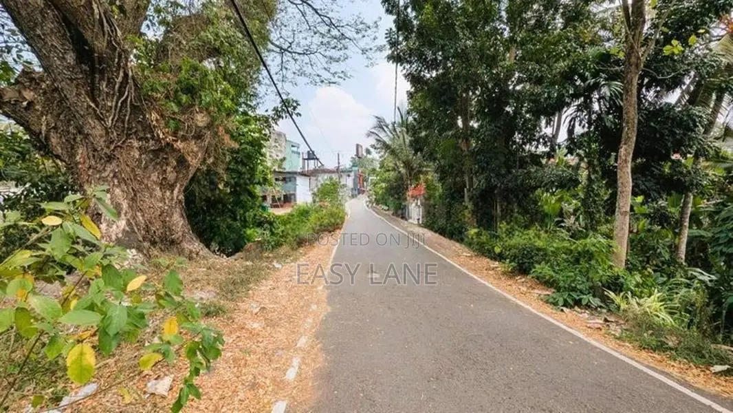 යක්කල නගරයෙන් ඉඩමක්