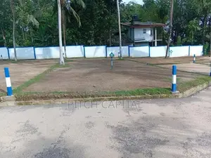 පදිංචියට සුදුසු බිම් කොටස් කිපයක් - අතුරුගිරිය