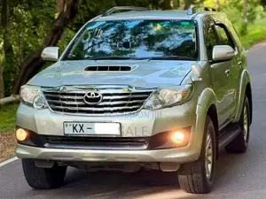 Toyota Fortuner 3.0L D-4D Diesel 2013