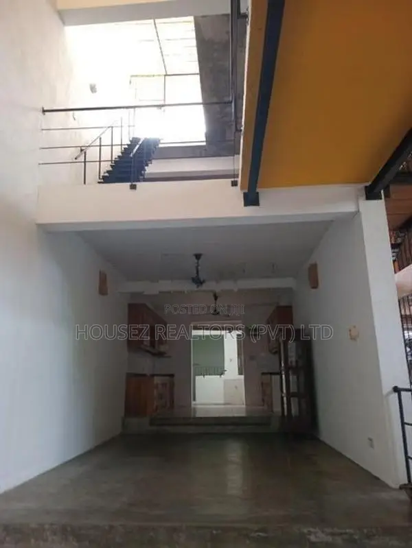Luxury 2-Storey House for Sale – Thalawathugoda