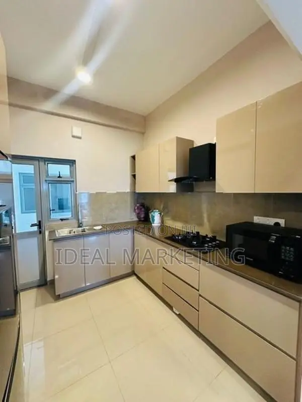 Kahathuduwa - Luxury Apartment for Sale