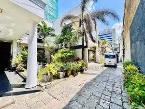 Dream Family Home with Solar Hot Water Colombo 03