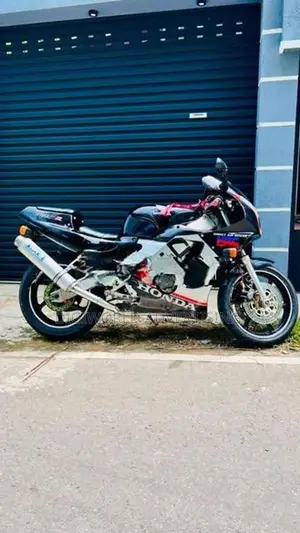 Honda CBR MC
