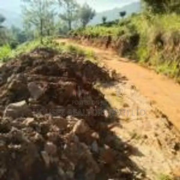 Valuable 10 Acre Property for Sale – Idalgashinna Border Area