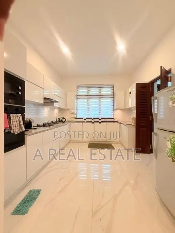Brand New 3 Storey House for Sale in Neelamahara Road Boralesgamuwa