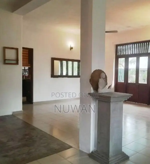 ( BAR4192) 2 STORIED STAND ALONE HOUSE IN BATTARAMULLA