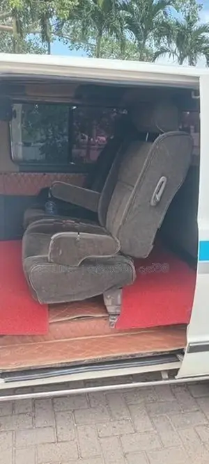 Nissan Vanette 1982