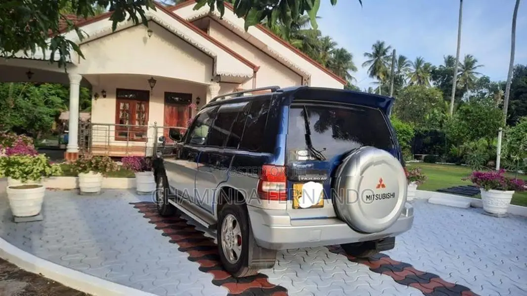 Mitsubishi Pajero 1999