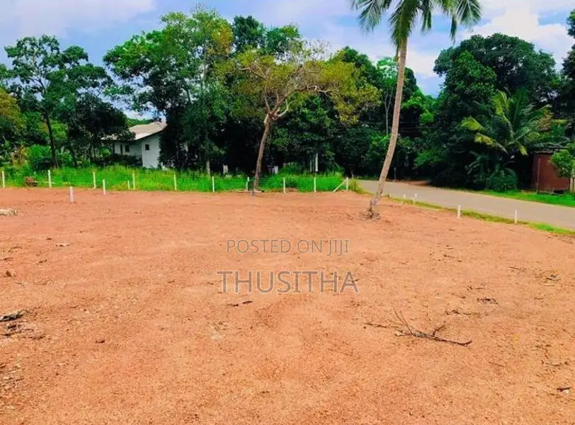 Land Plot for Sale in Yakkala Kalagedihena
