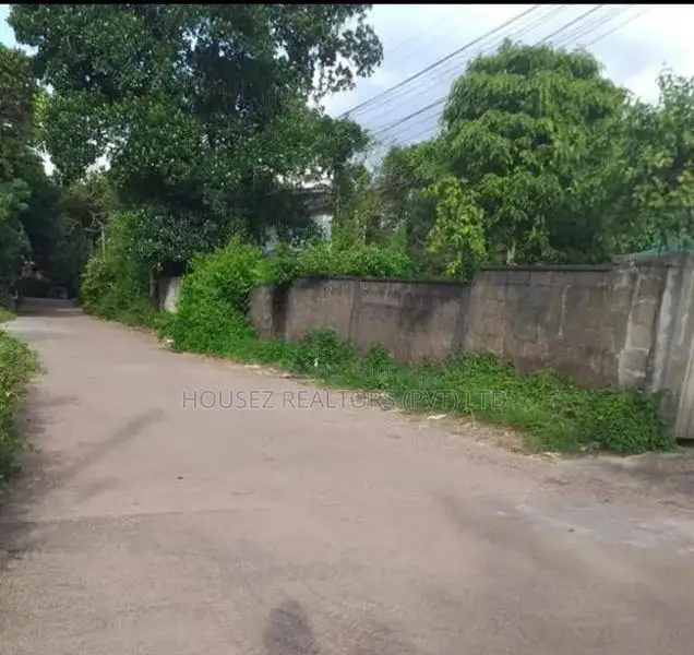 Valuable Land with Old House for Sale – Maharagama