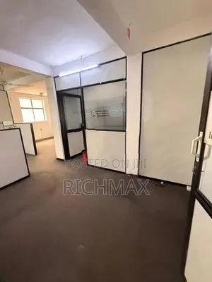 3rd floor office space for rent in Colombo 03